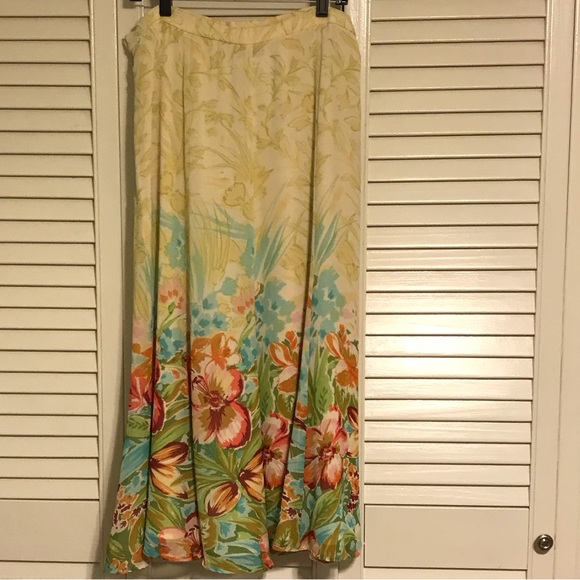 Floral print skirt - Picture 2 of 6